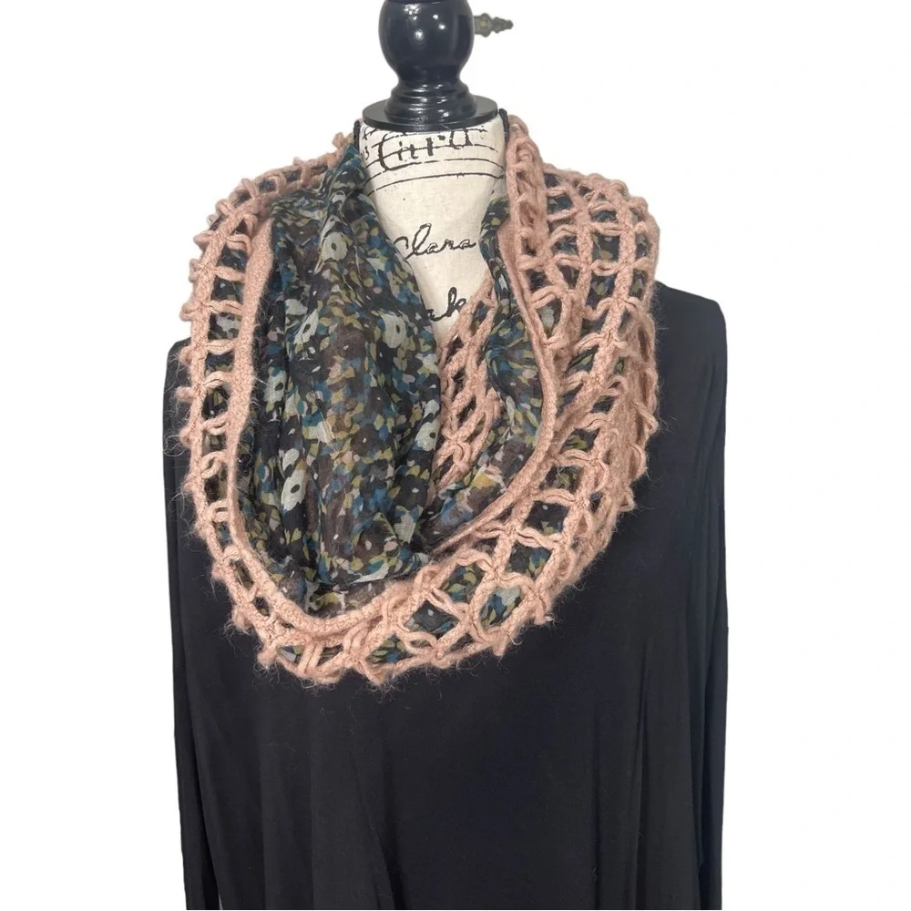 Urban Outfitters Pins & Needles Crochet Infinity Reversible Scarf